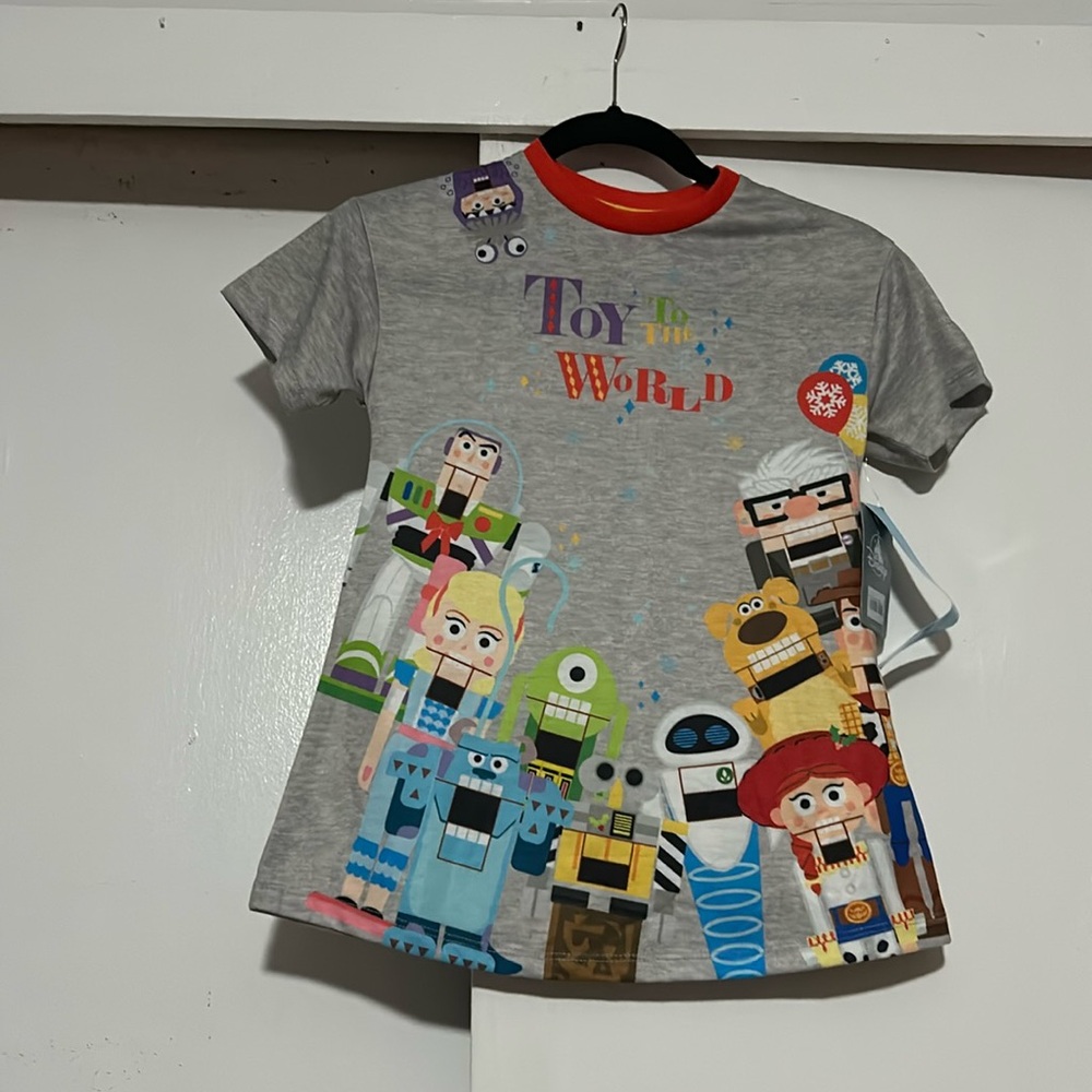 Disney Pixar  toy of the world t shirt nwt size 4